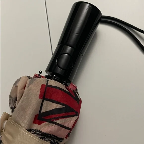 LULU by Lulu Guinness london umbrella. push button to open, pull down to close. - Picture 5 of 8